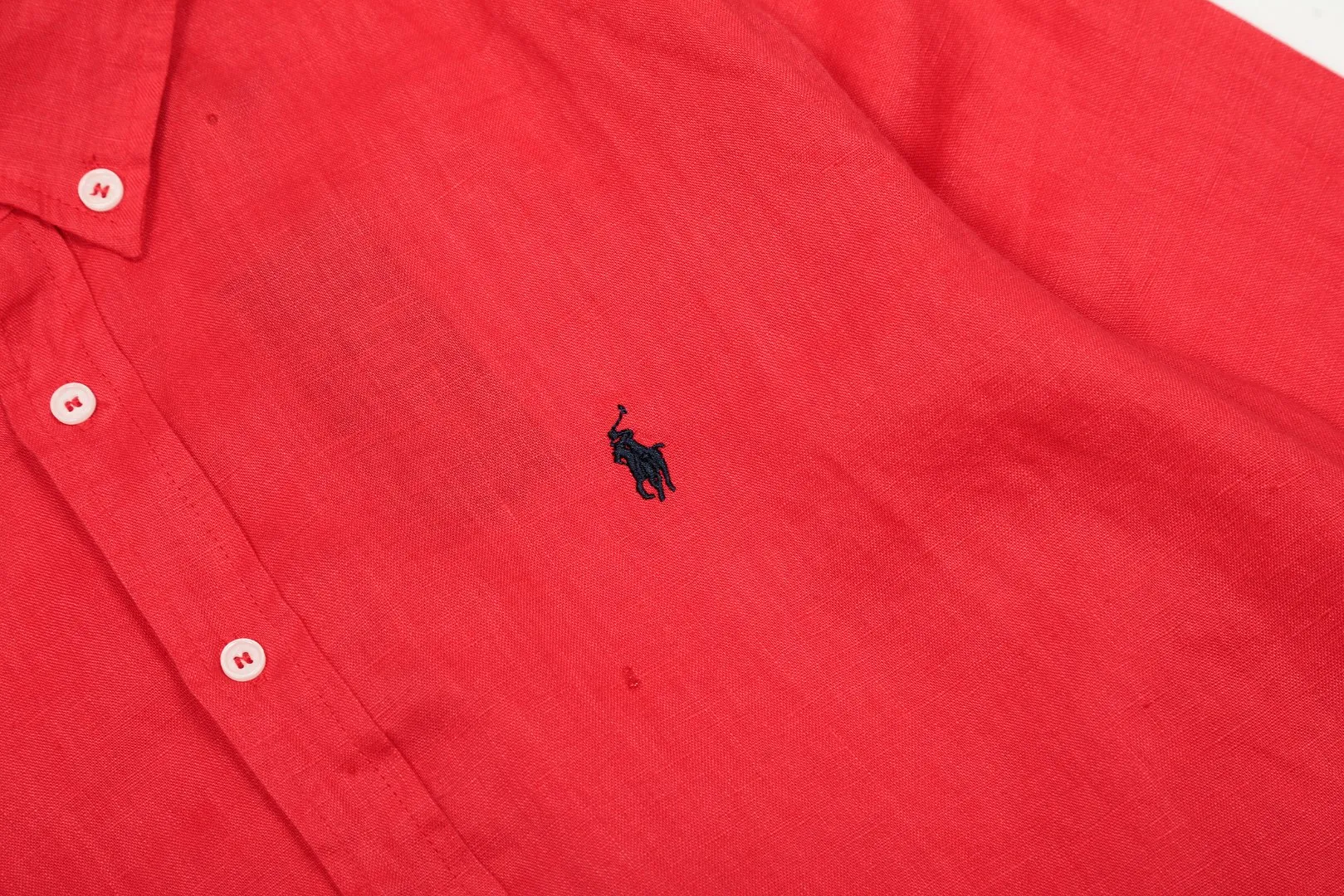 P300 Top Quality" Style Number: 8001# [Ralph Lauren Paul Pony Linen Basic Couple Style Shirt Long Sleeve] ✅Ralph Lauren Paul Small Label War Horse 100% Pure Linen Classic Basic Four Seasons Shirt Long Sleeve ✅A must-have item for the lazy style. The upper body has a retro and fresh feeling. ✅100% pure linen 280g 32 count fabric. Washed, retro and textured. ✅Dedicated to platform live broadcast. Wholesale entity ✅Simple and easy to match, light American old money style, the upper body is super great, ✅Standard for all seasons, worn alone/inner, it is a must-have for YYDS couples wardrobe. Size: S-XL Color: Black, White, Navy, Khaki, Pink, Yellow, Red, Colorful Blue, Light Blue, Rose Red